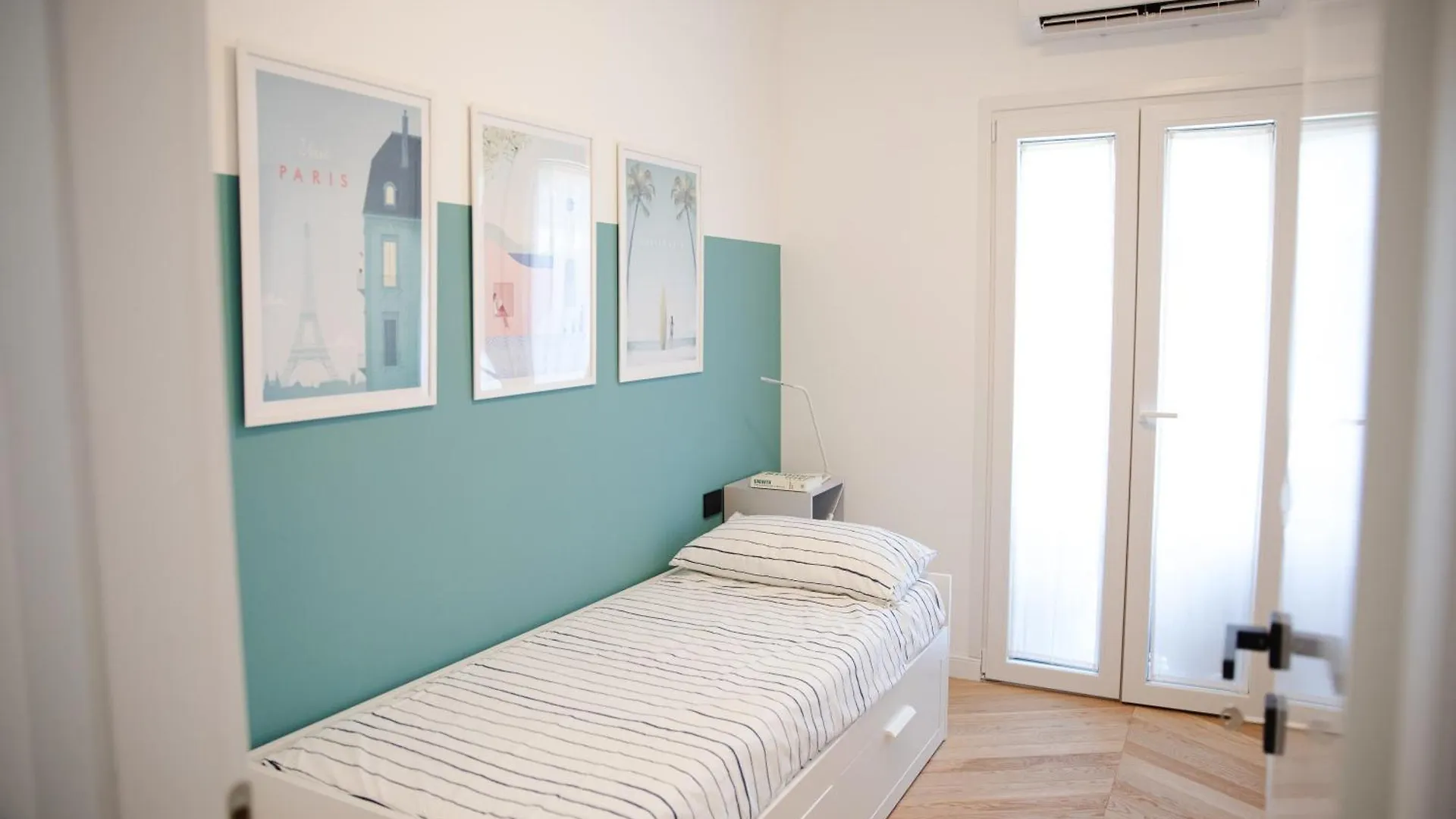 Bright 2-Room Apartment For Friends And Relatives Milán 0*,