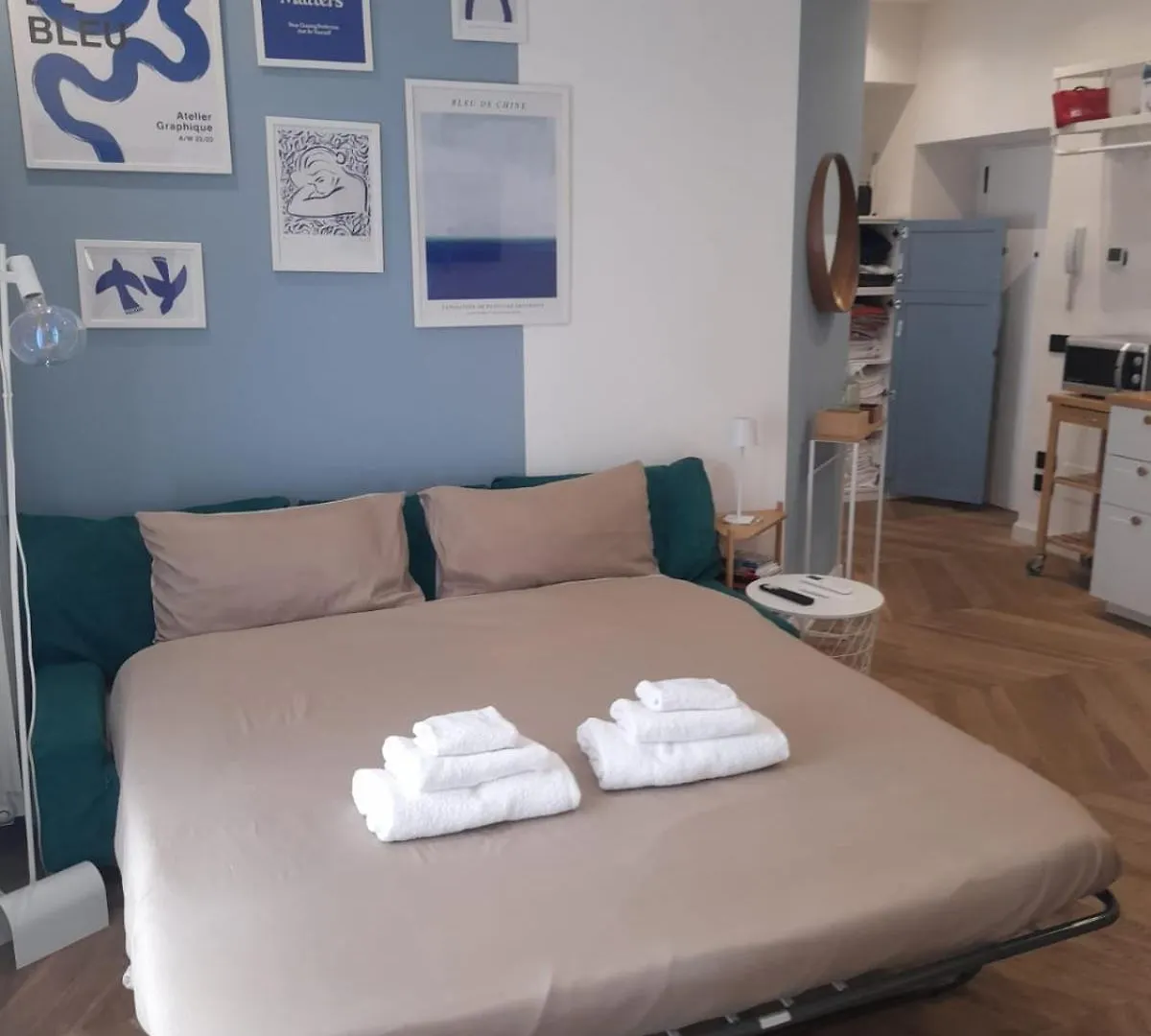 Bright 2-Room Apartment For Friends And Relatives Milán 0*,  Italia