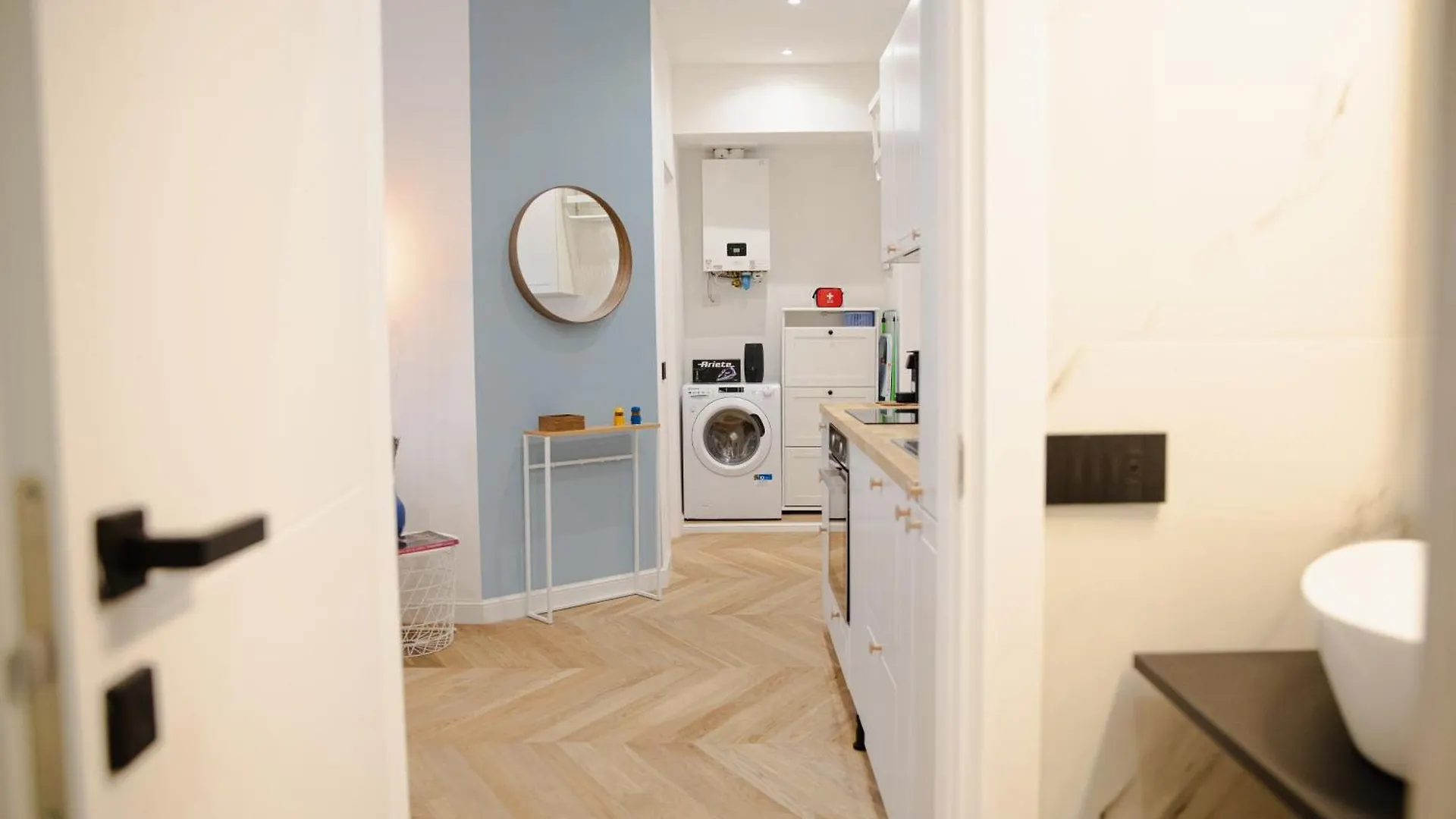Bright 2-Room Apartment For Friends And Relatives Milan